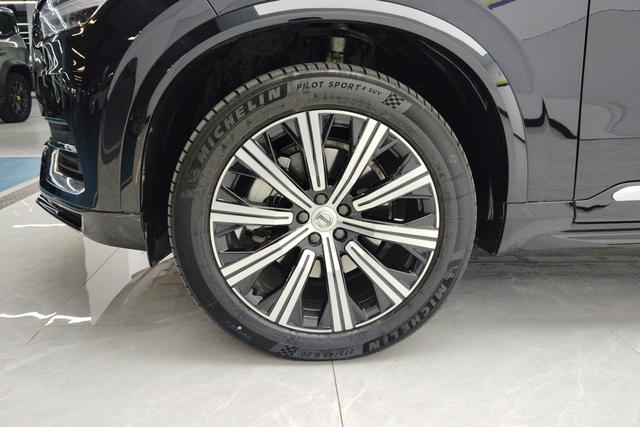 Volvo XC90 2023 Черный из Китая, фото 4