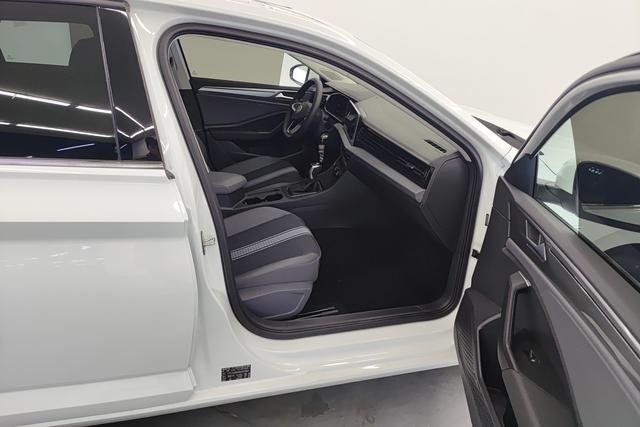 Volkswagen Sagitar 2025 Белый из Китая, фото 5