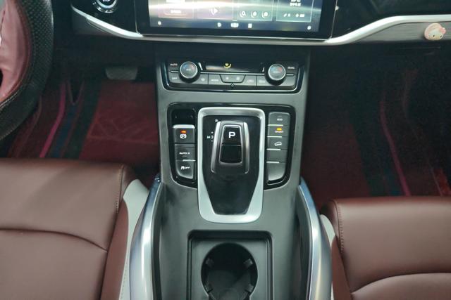 Geely Automobile Boyue id 3825547 из Китая 12