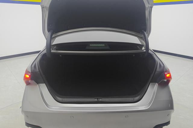 Toyota Asian dragon 2021 Серебристо-серый из Китая, фото 4