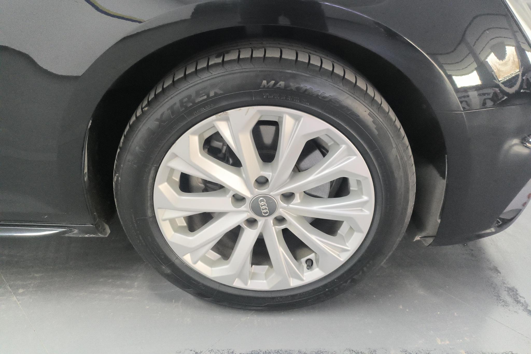Audi A4L 2019 40 TFSI VI