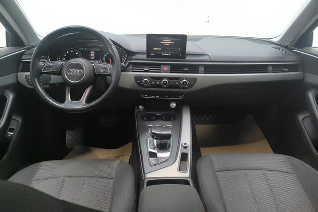 Audi A4L 2019 40 TFSI VI — фото 12