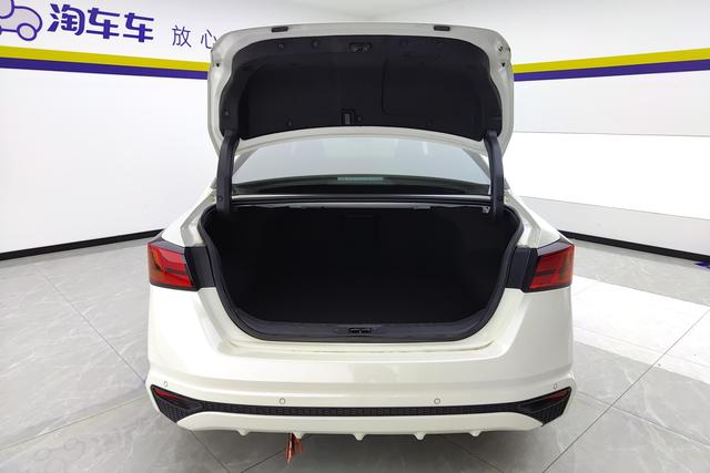 Nissan Teana 2021 2.0 L XL — фото 17