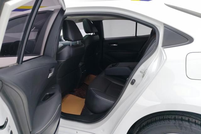 Toyota Corolla 2021 Белый из Китая