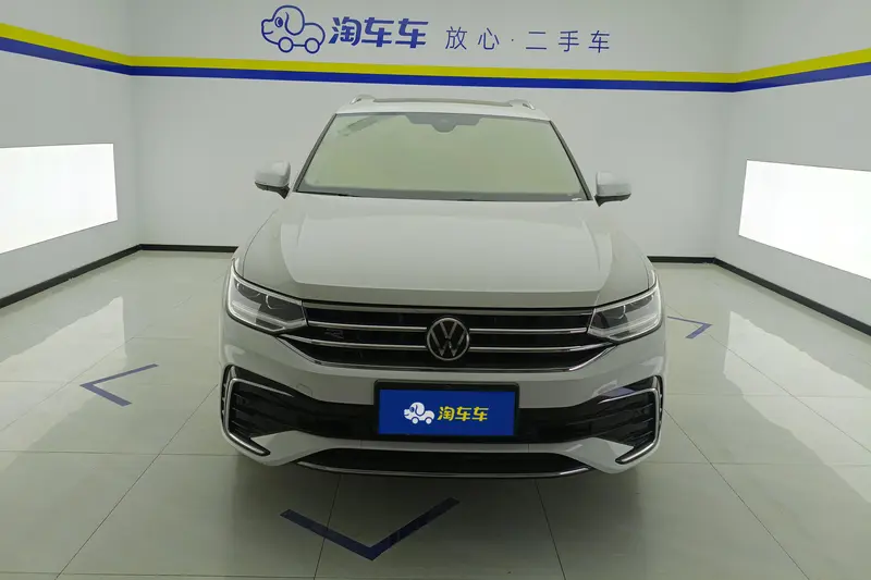Volkswagen Tiguan L — фото 2