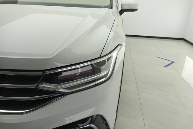 Volkswagen Tiguan L 2023 — фото 4