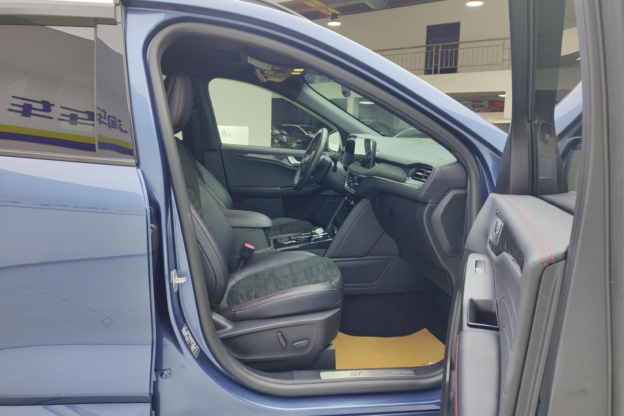 Ford Escape 2019 EcoBoost 245 ST-LINE