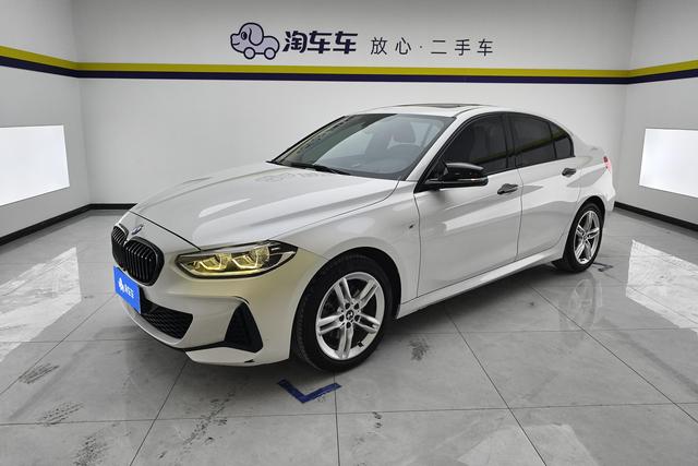 BMW 1 Series 2019 — фото 1