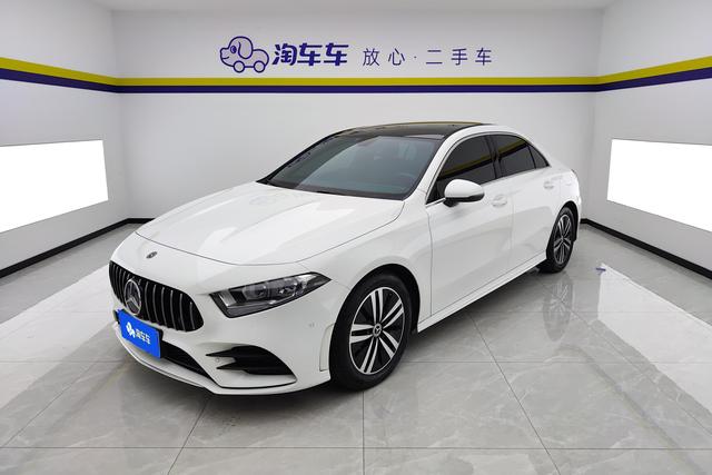 Mercedes Benz A-Class 2019 — фото 1