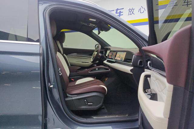 Geely Xingyue L 2024 — фото 15