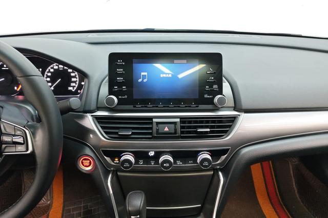 Honda Accord 2018 260 TURBO VI — фото 12