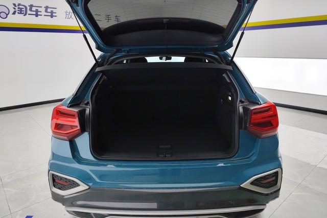 Audi Q2L 2022 — фото 17