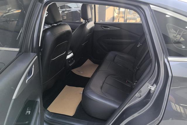 Wuling Starlight 2023 — фото 16