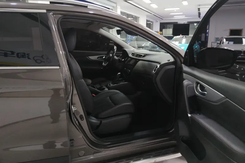 Nissan Qashqai — фото 14