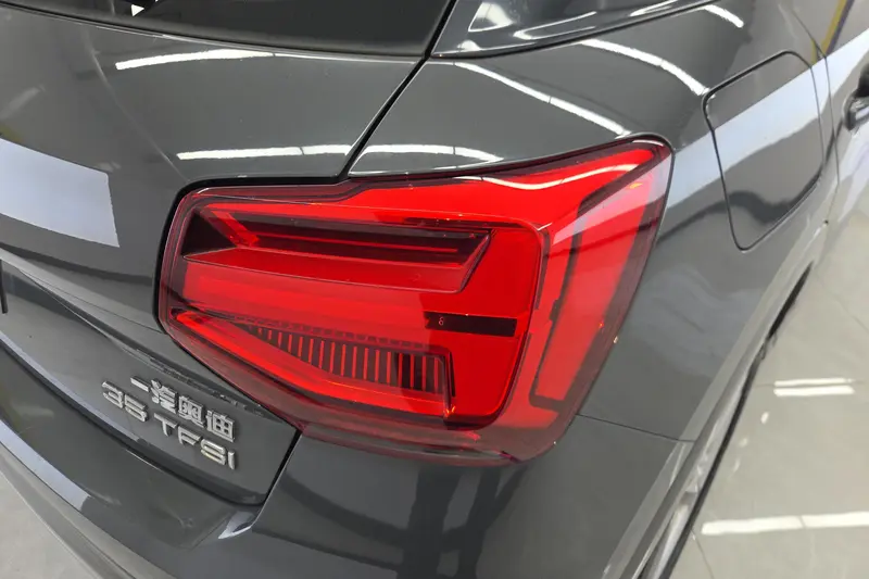 Audi Q 2 L 35 TFSI — фото 5