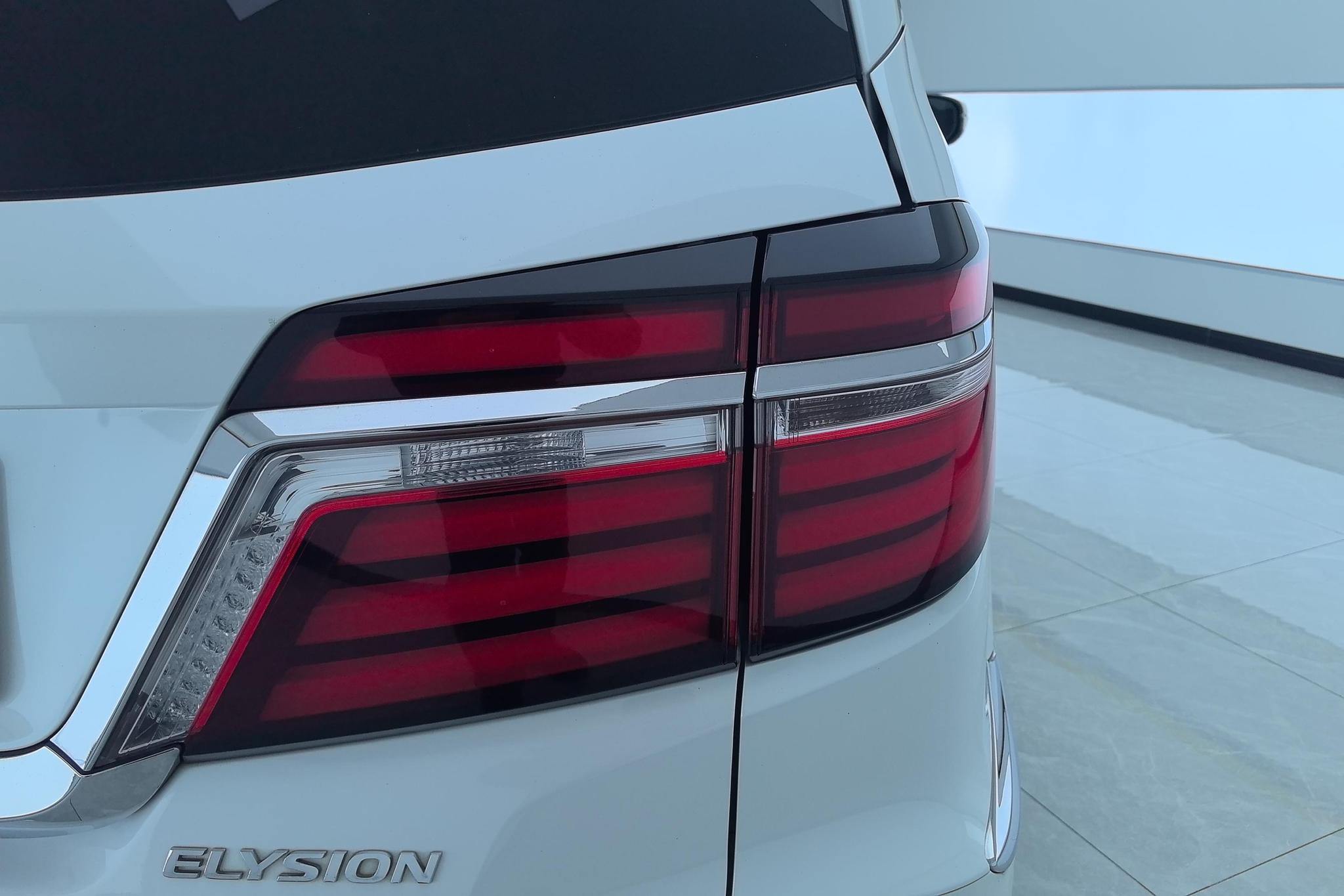 Honda Elysion 2016 2.4L