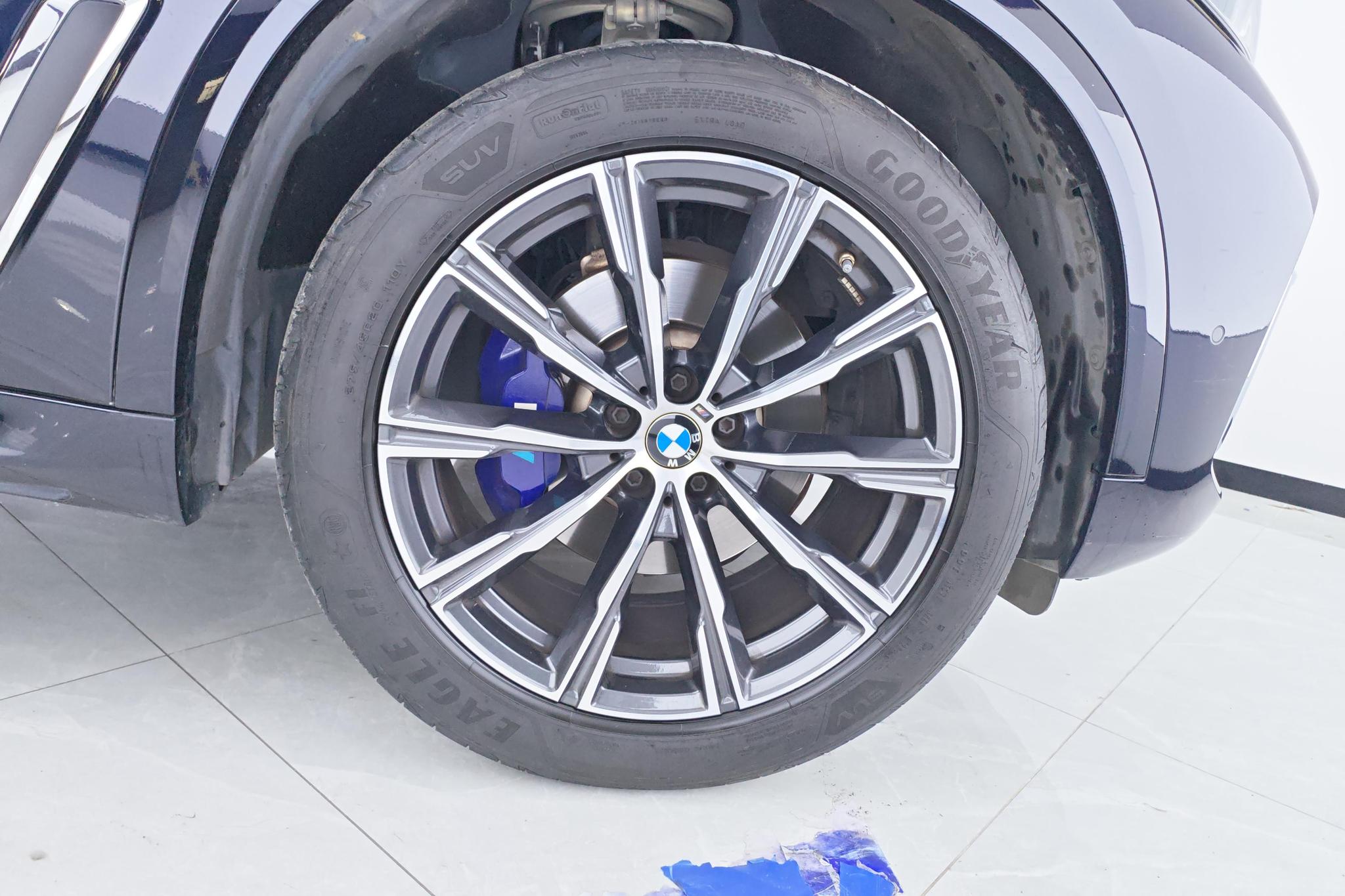 BMW X5 2022 xDrive 30Li Premium M Sport