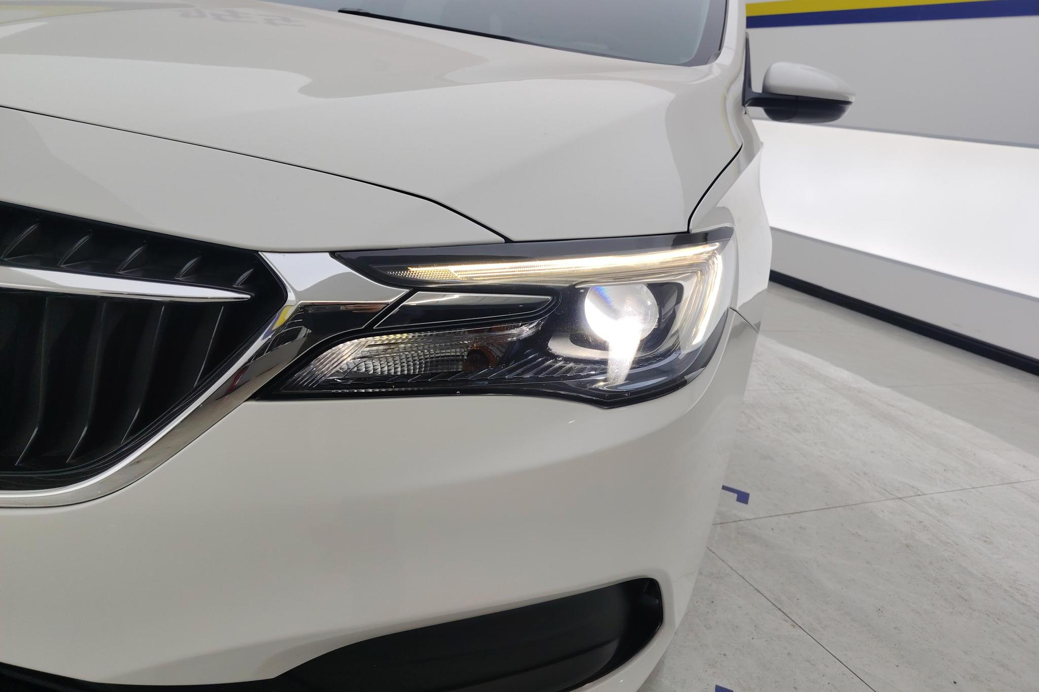 Buick GL6 2019 18T 6 мест Luxury VI