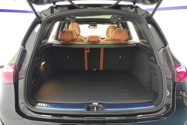 Mercedes-Benz GLC 2024 Черный из Китая, фото 2