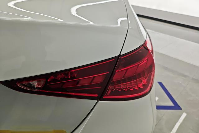 Mercedes-Benz C-Class 2023 C 200 L — фото 6