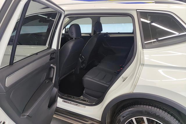 Volkswagen Tiguan L 2018 — фото 15