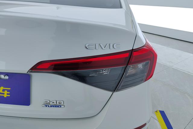 Honda Civic id 3810653 из Китая 15