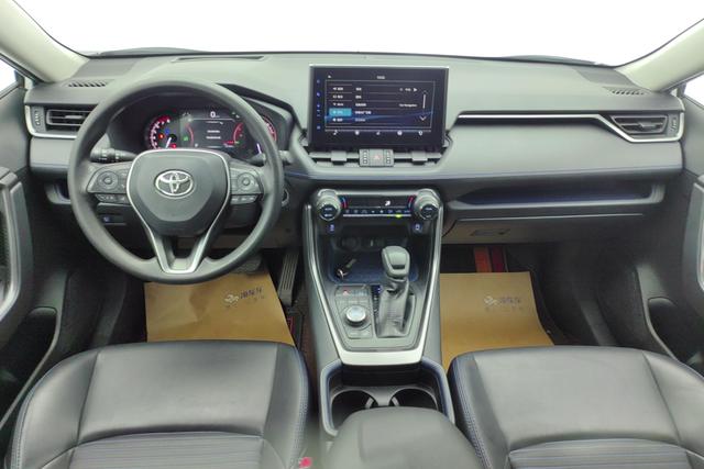 Toyota Wildlander 2020 2.0 L 4 WD — фото 11