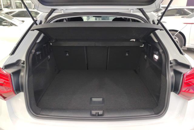 Audi Q2L 2018 — фото 17