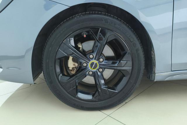 Roewe ei6 MAX Plug-in Hybrid 2020 — фото 8