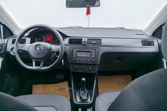 Volkswagen Santana 2021 Белый из Китая