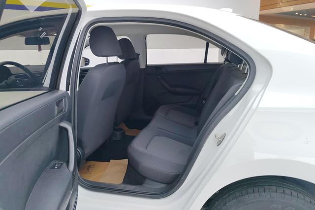 Volkswagen Santana id 3768853 из Китая 10