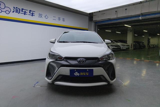 Toyota YARiS L 2021 — фото 2