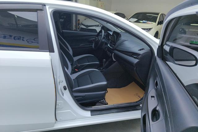 Toyota YARIS L 2021 1.5 L CVT — фото 16