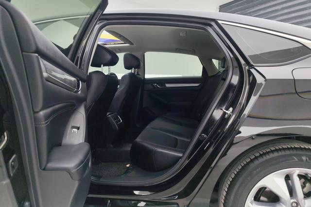 Honda Accord 2018 — фото 16
