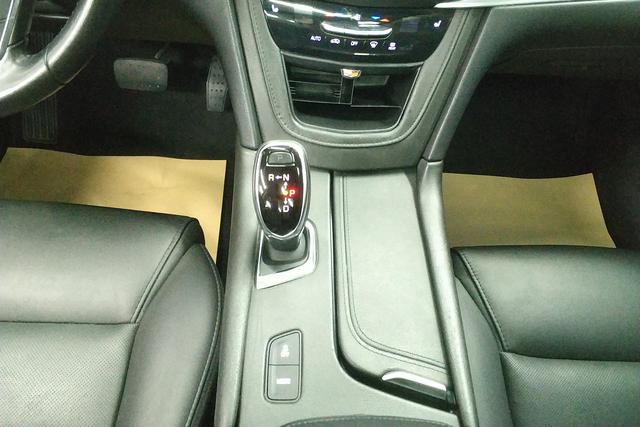 Cadillac XT5 id 3782001 из Китая 17