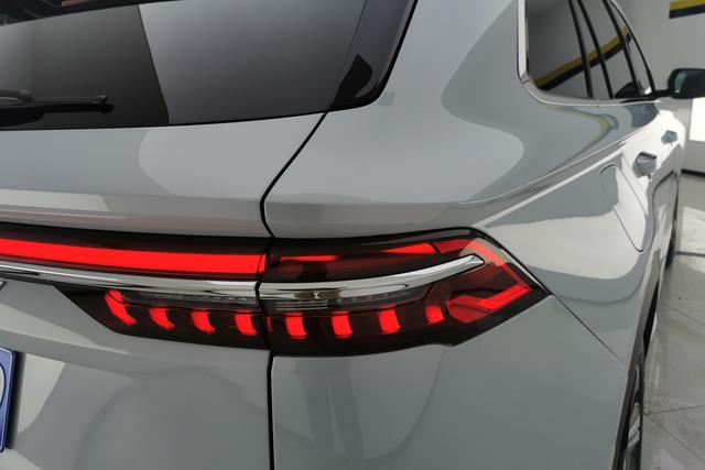 Geely Automobile Xingyue L 2022 Белый из Китая, фото 5