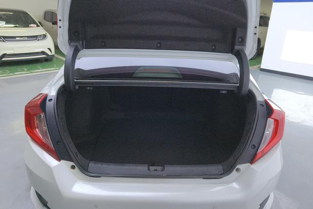 Honda Civic 2019 Белый из Китая, фото 4