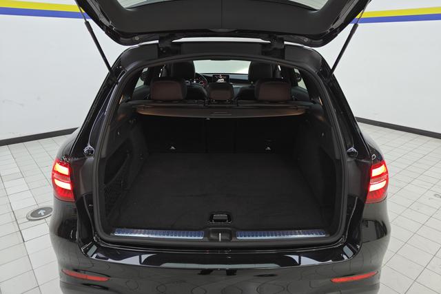 Mercedes Benz GLC 2019 — фото 16