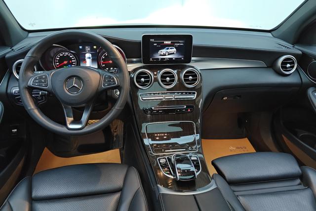 Mercedes Benz GLC 2019 — фото 13