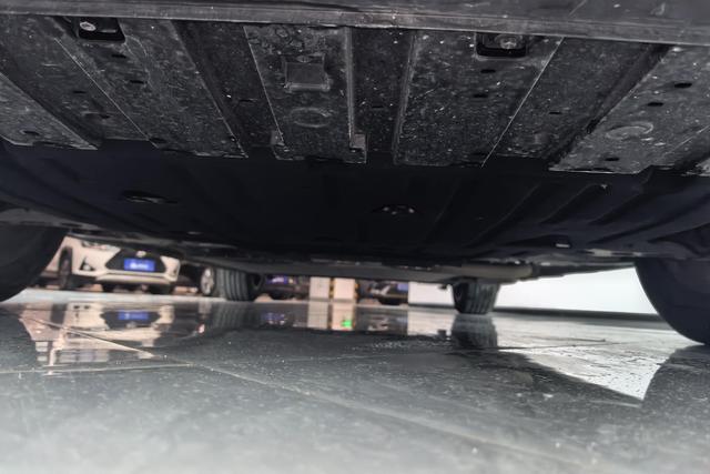 Geely Galaxy Galaxy L6 id 3783582 из Китая 15