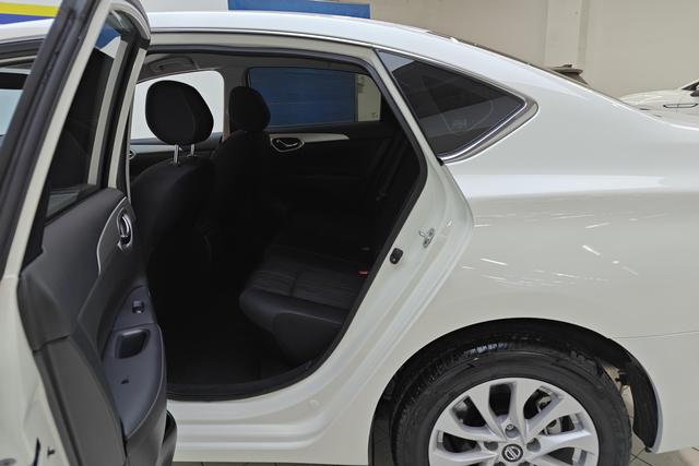 Nissan Sylphy 2022 1.6 XE CVT — фото 16