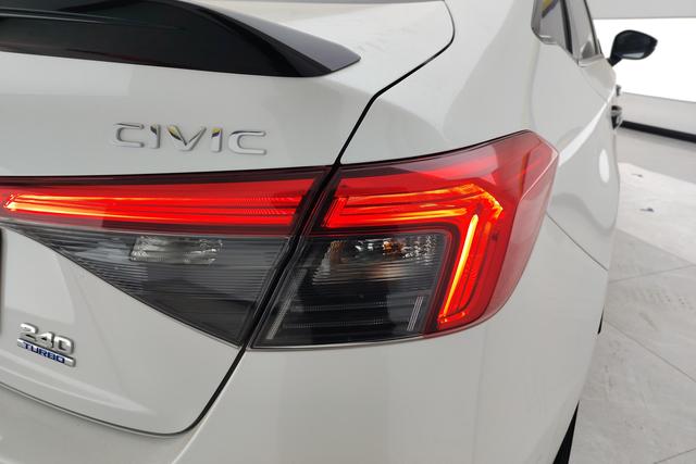 Honda Civic id 3804732 из Китая 8