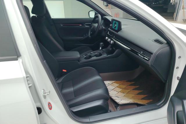 Honda Civic id 3804732 из Китая 17