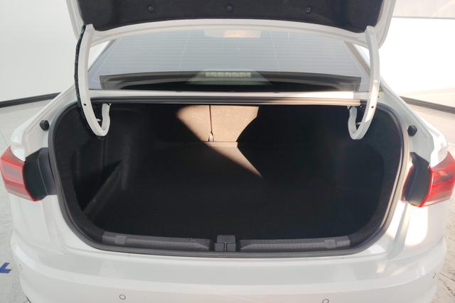 Volkswagen Bora 2020 Белый из Китая, фото 4