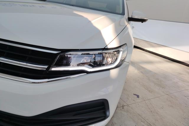 Volkswagen Bora id 3804892 из Китая 14