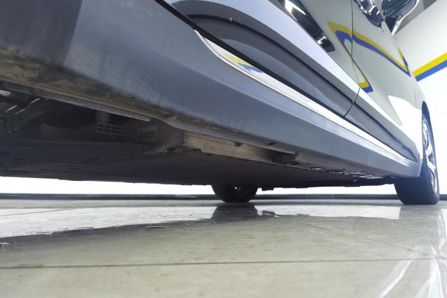 Red flag E-QM5 2023 Черный из Китая, фото 2