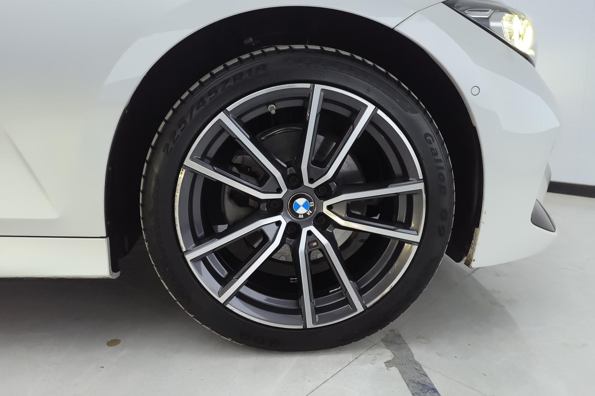 BMW 3 Series 3 2023 325Li M Sport