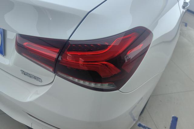 Mercedes-Benz A-Class 2022 A 200 L — фото 10