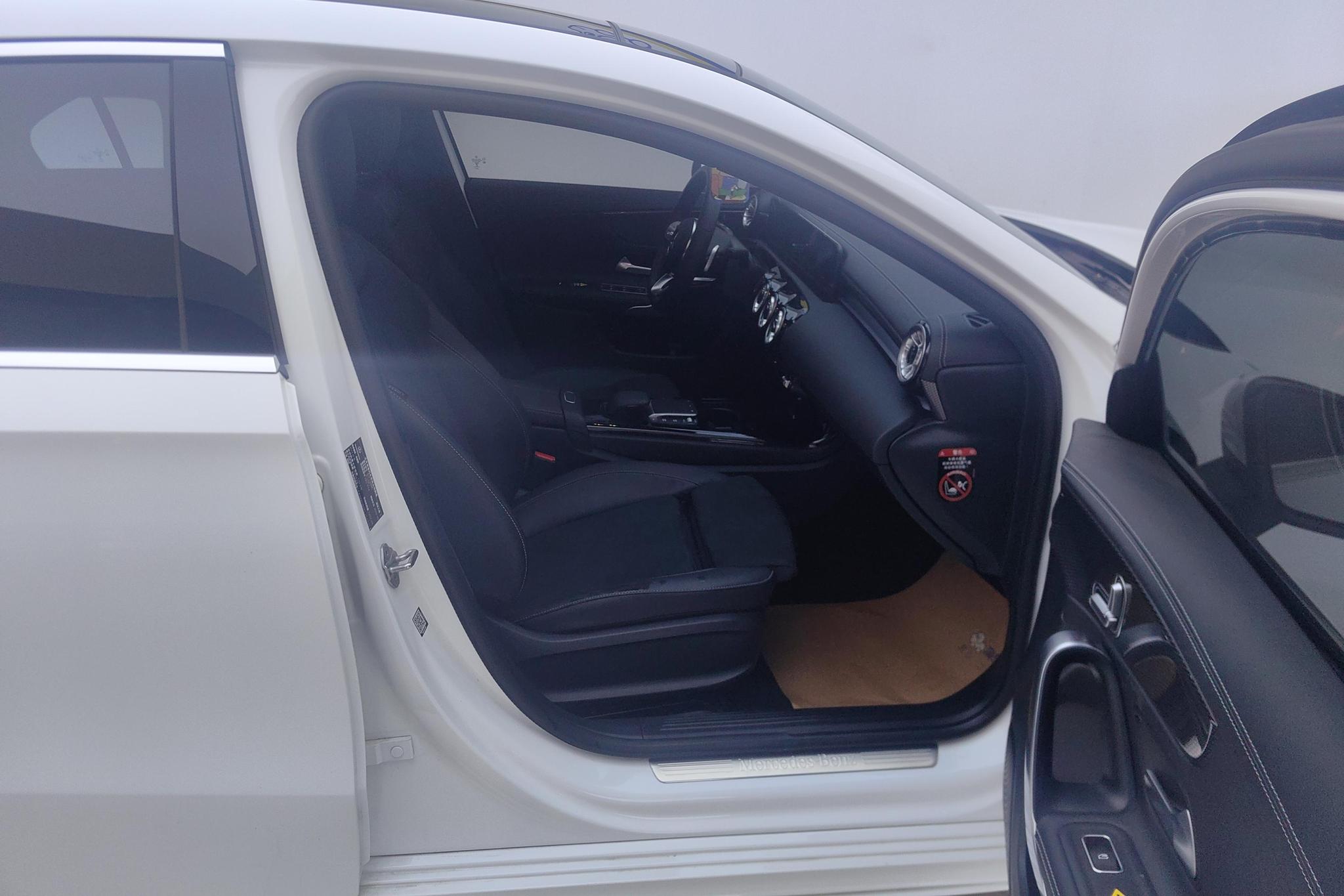 Mercedes-Benz A-Class A 2022 A 200 L Sport Fashion