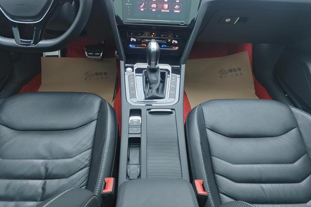 Volkswagen CC 2020 Белый из Китая, фото 2